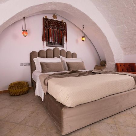 April Luxury Suites (Adults Only) Rhodes City ภายนอก รูปภาพ
