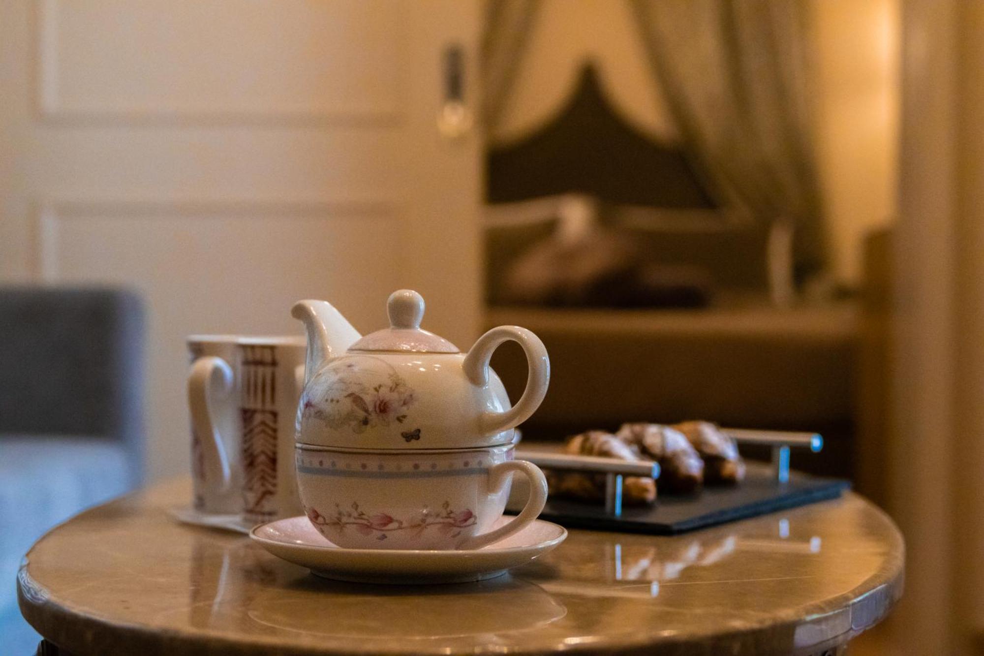 April Luxury Suites (Adults Only) Rhodes City ห้อง รูปภาพ