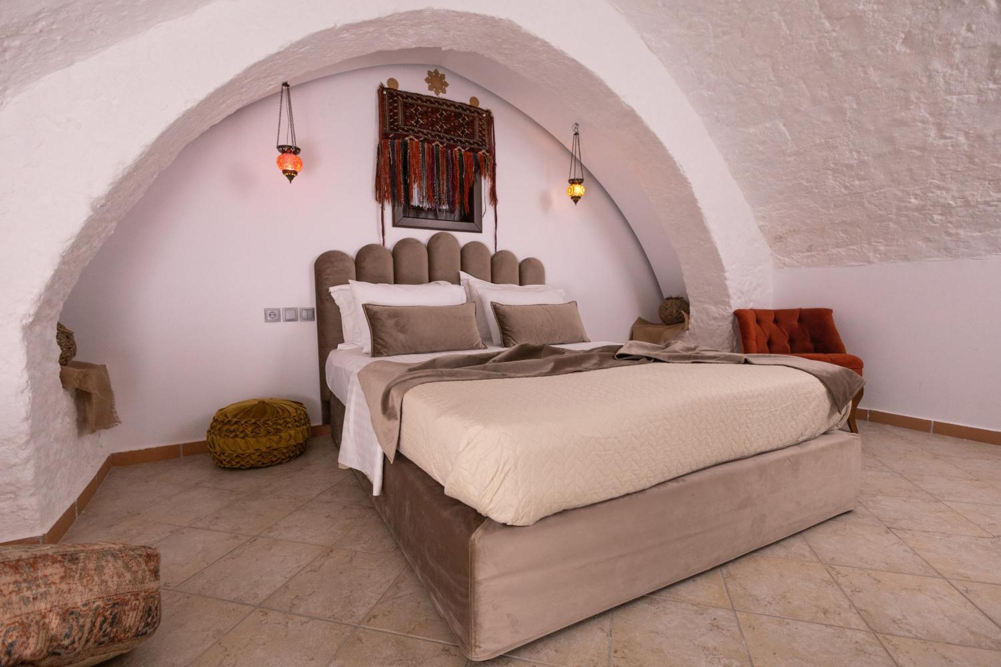 April Luxury Suites (Adults Only) Rhodes City ภายนอก รูปภาพ